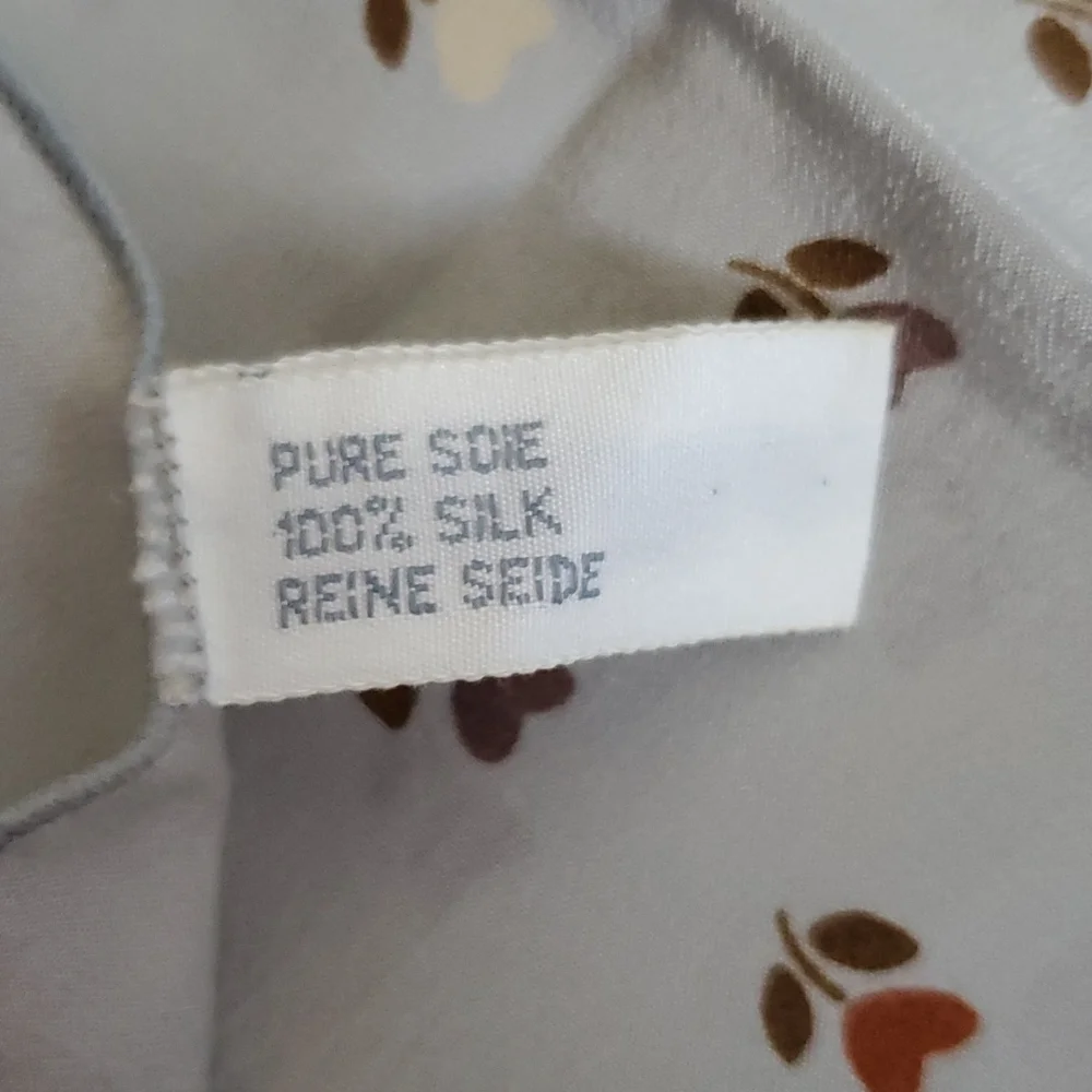 Absolutely Stunning Dior 100% Silk Scarf - Picture 3 of 3